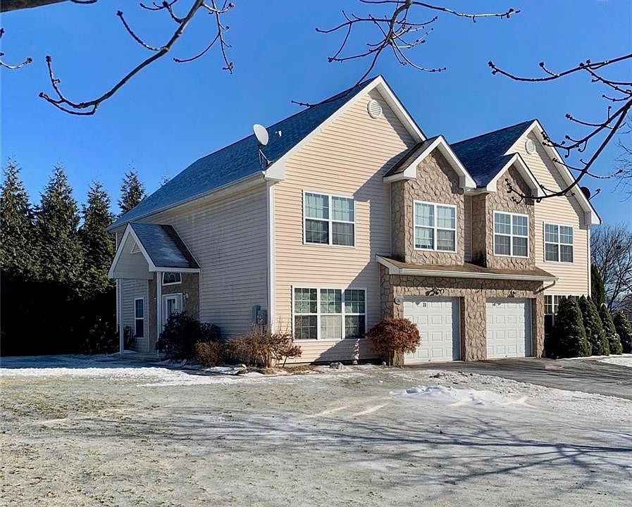 1st image of 30 Cambridge Ct