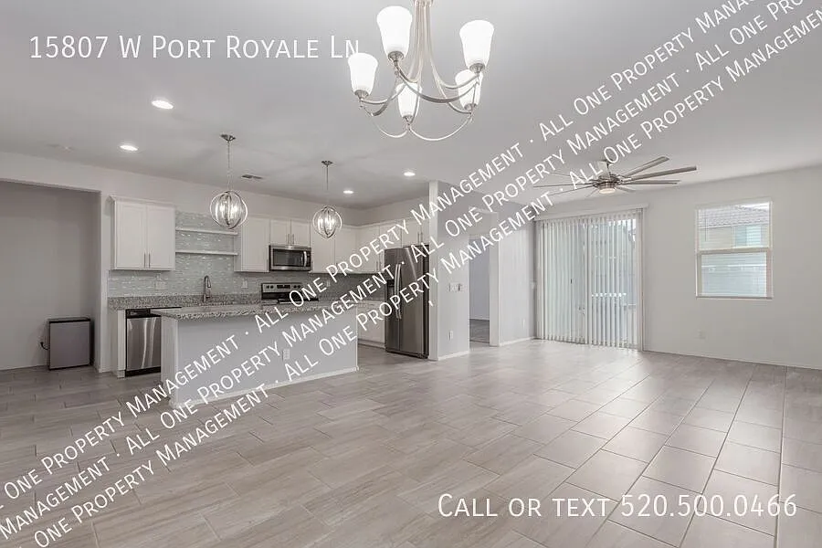Move-In Ready 3-Bedroom Home in Gated Acoma Court! — Photo 1