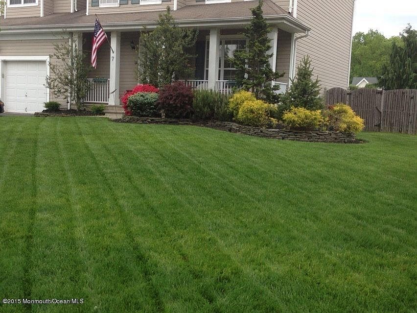 2nd image of 7 Chiswick Dr