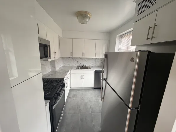 (undisclosed Address), Fresh Meadows, NY 11365