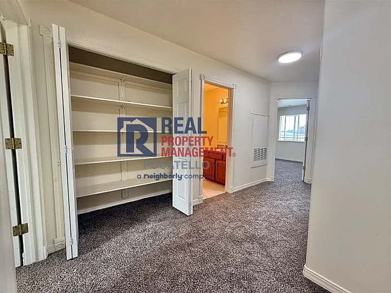 4734 & 4736 Heidi Ct — Photo 12