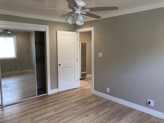 4th image of 980 Ravenscourt Ave #3