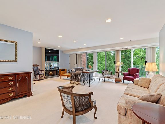 2nd image of 1030 Arbor Ln APT 303