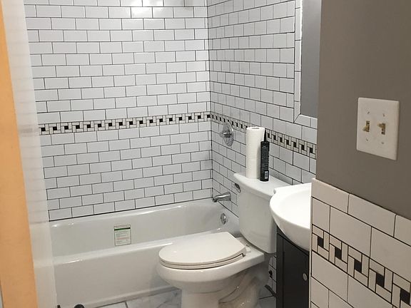 5th image of 1584 Heritage Hill Dr