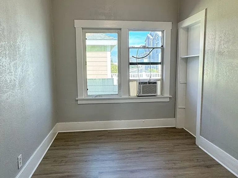620-626 Walnut Ave. — Photo 5