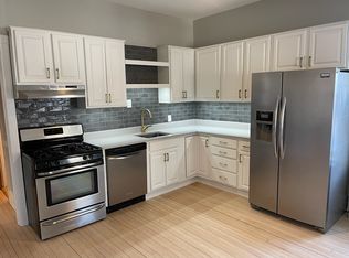 1930 N Fairfield Ave APT 1R, Chicago, IL 60647
