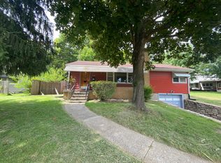 520 S Hedges St, Sugar Creek, MO 64054