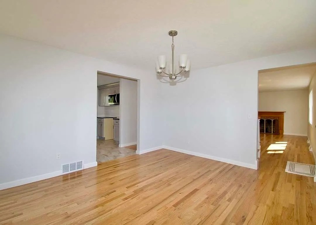 4 bed, 1548 sqft, $3,595 — Photo 4