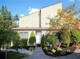 23 Sycamore Ct, Highland Mills, NY 10930