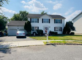 38 Ned Ct, Sewaren, NJ
