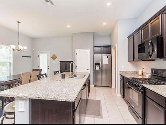 4th image of 42598 Baystone Ave