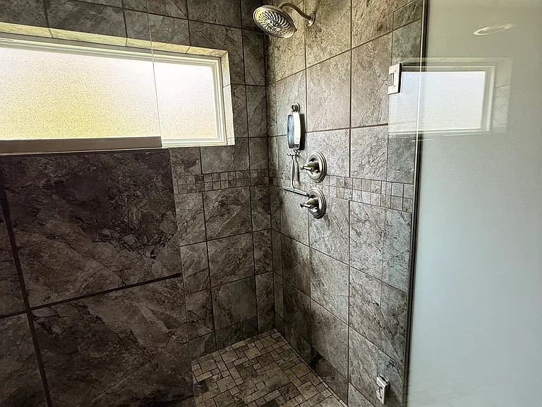 906 Summit Rd — Photo 16