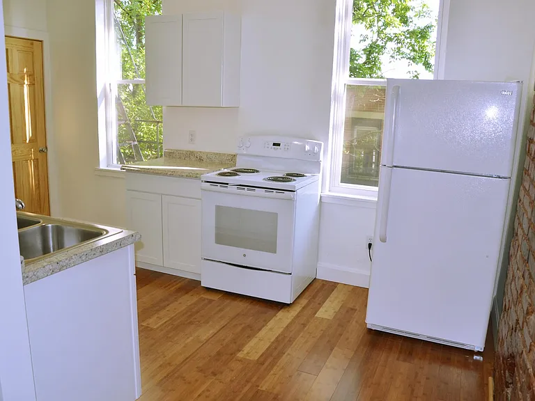 221 Renner St #2 — Photo 7