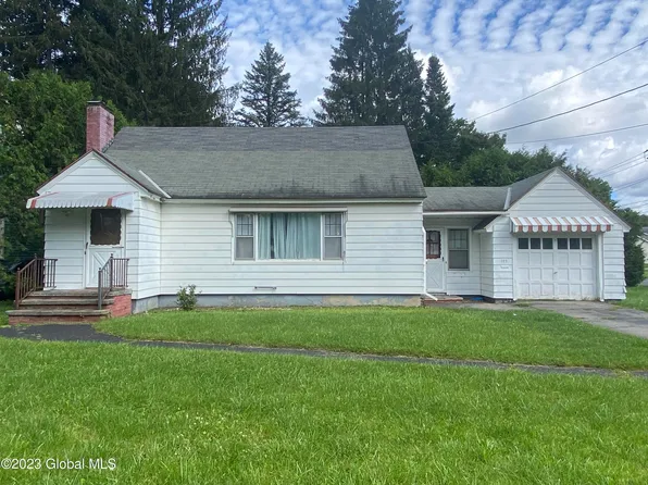 319 E Main Street, Johnstown, NY 12095