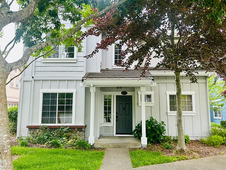 1905 Alpine Ct — Photo 1