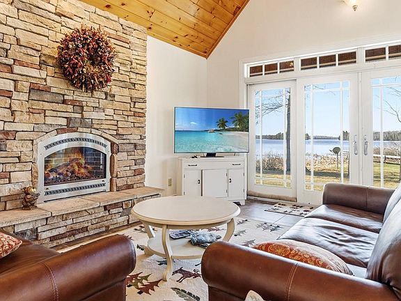 3rd image of 4141 Pine Rd #1