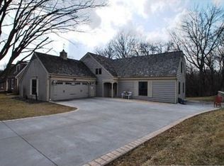 2744 Isle Royale Ct, Burnsville, MN 55337