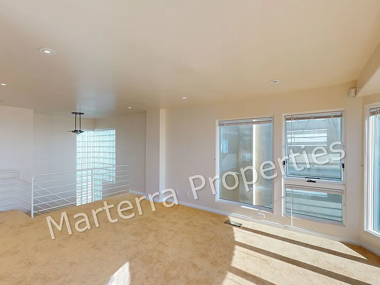 3604 Manhattan Ave — Photo 5