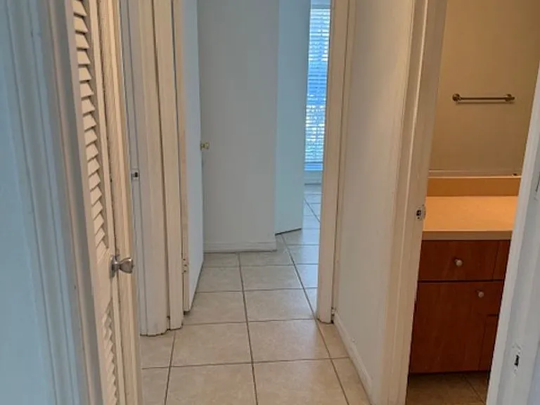 415 Wymore Rd #102 — Photo 31