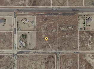 Cathy Ave, Rosamond, CA 93560