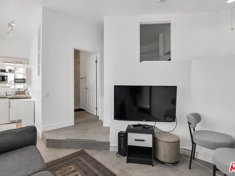 10557 Rocca Pl — Photo 48