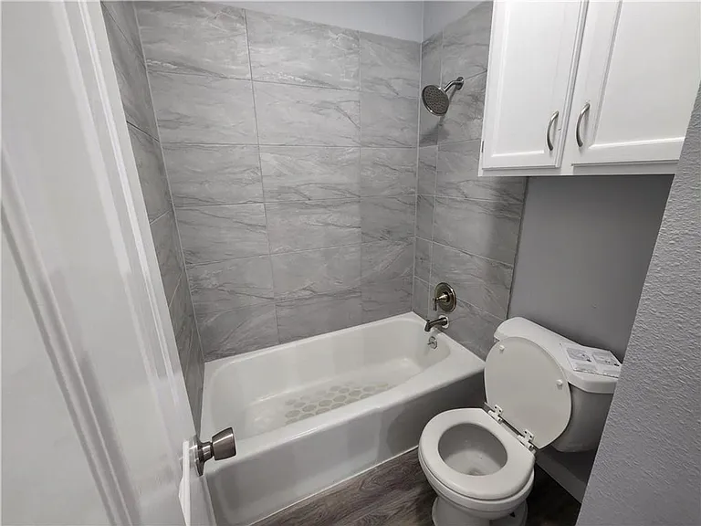 2815 Rio Grande St #215 — Photo 6