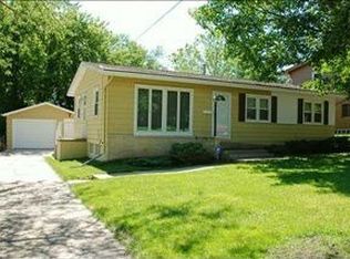 513 24th St, West Des Moines, IA 50265