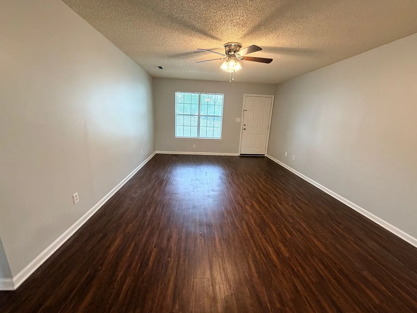 Spacious 2-Bedroom Duplex for Rent in Hahira, GA | Lincoln Realty LLC — Photo 4