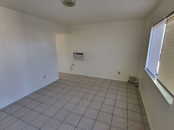 3rd image of 1400 S Ave E #5