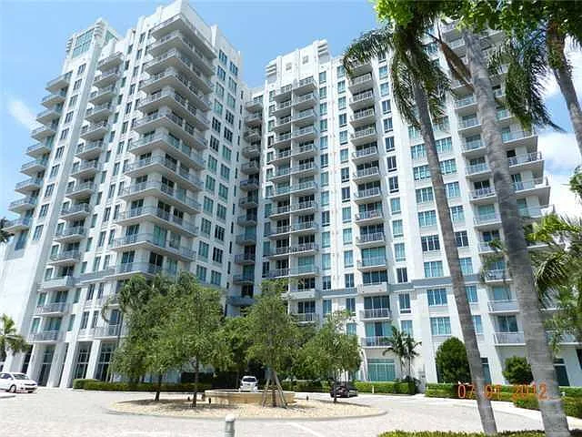 1 bed, 1.0 bath, 893 sqft, $2,500 — Photo 1