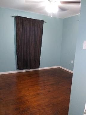 3rd image of 325 E Johnston Ave