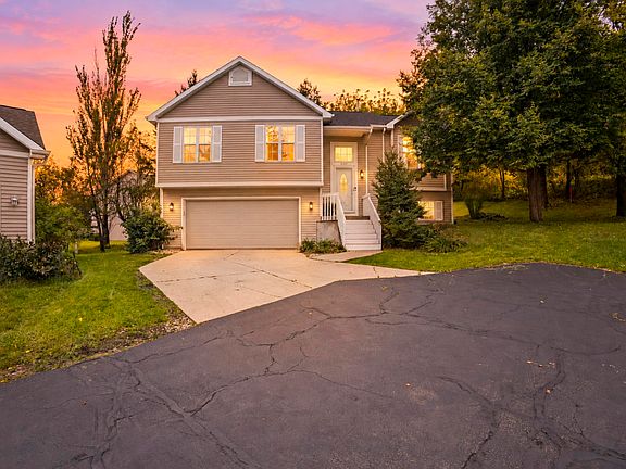 2nd image of 5157 Ridge Oak Dr