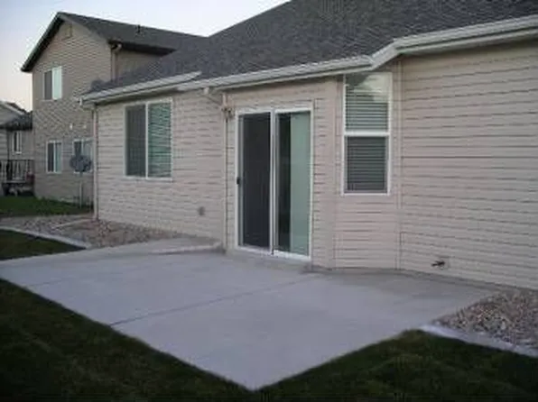 329 N Greenwich Dr, North Salt Lake, UT 84054