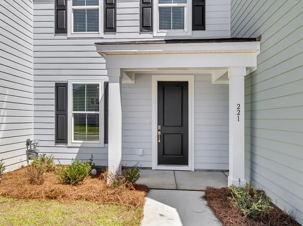 221 Abercom Place Dr, Moncks Corner, SC 29461