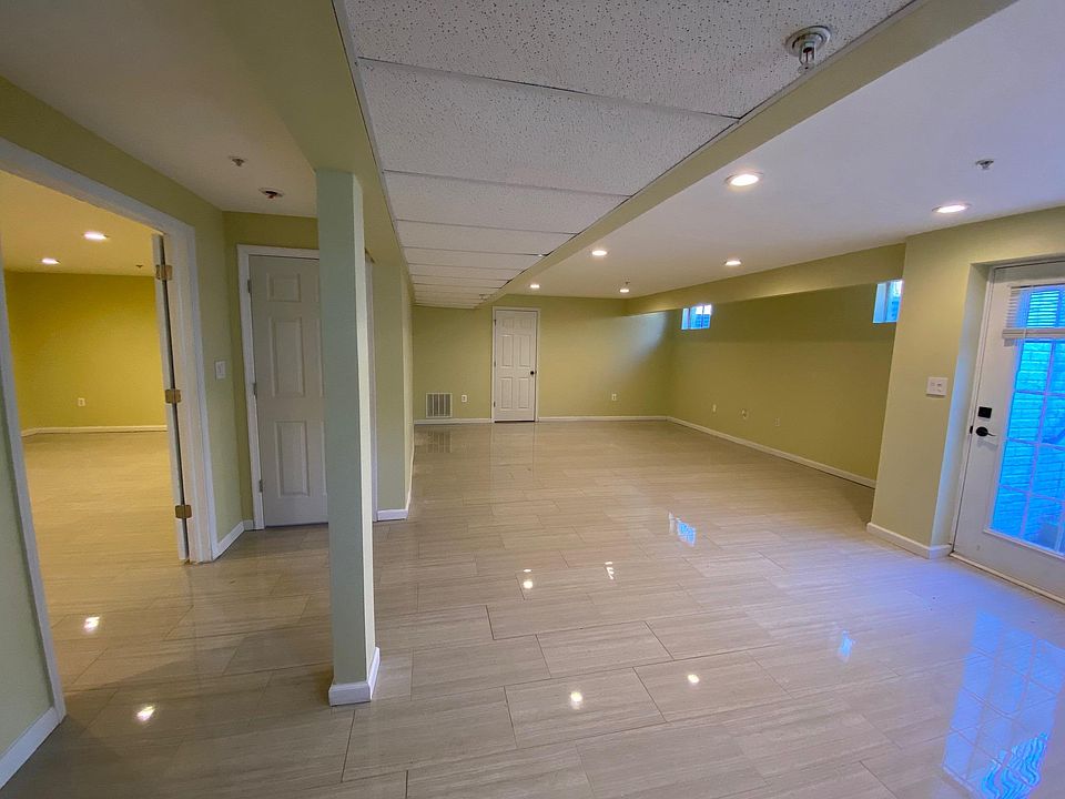 Living room / recreation room