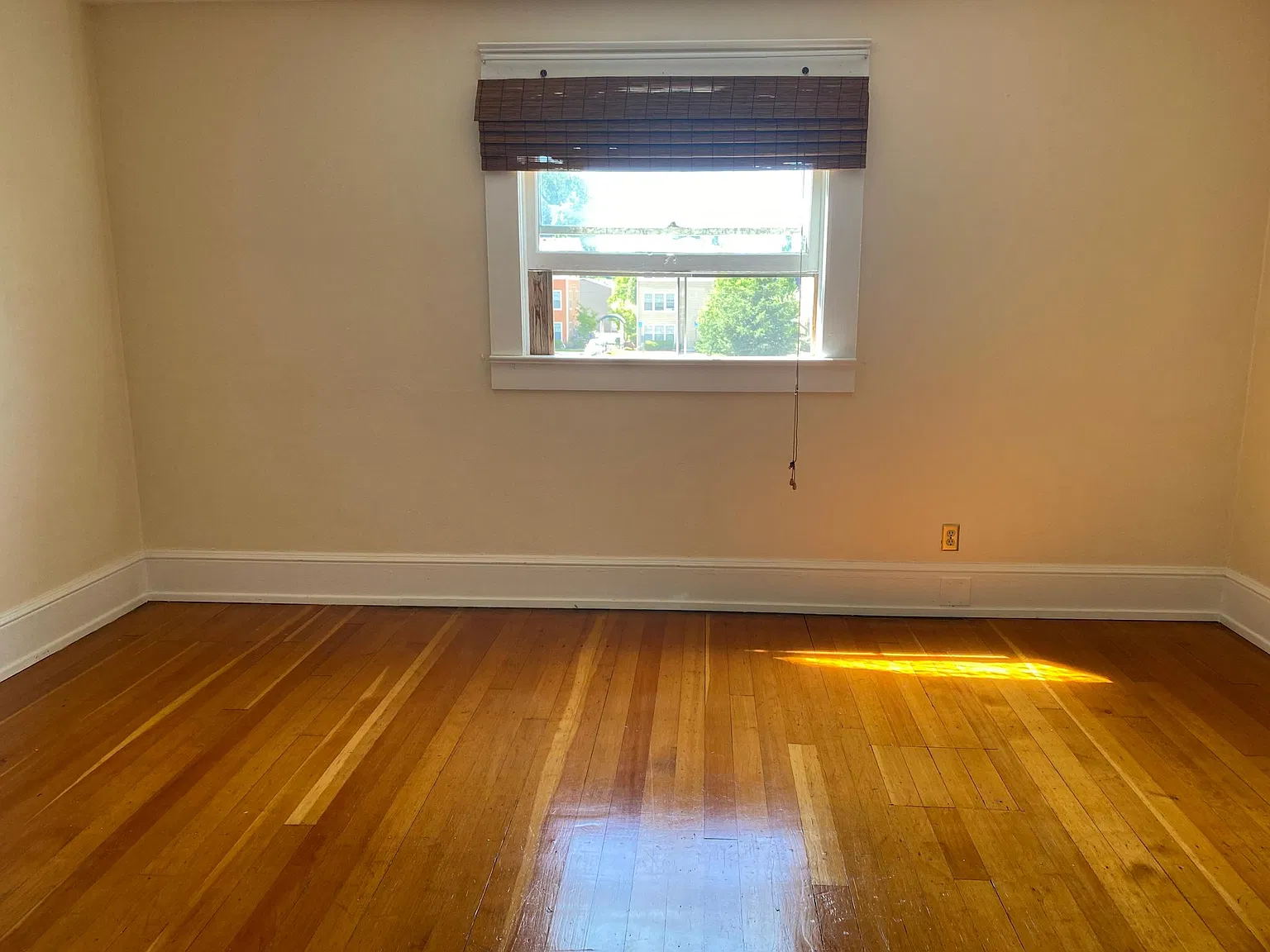 2 bed, 850 sqft, $1,750 — Photo 2
