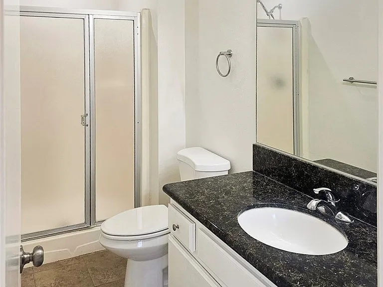 430 E Valencia Ave #D — Photo 13
