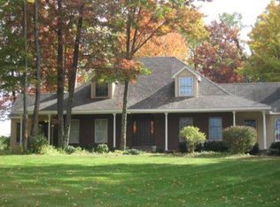 2753 Doelner Cir, Castleton, NY 12033