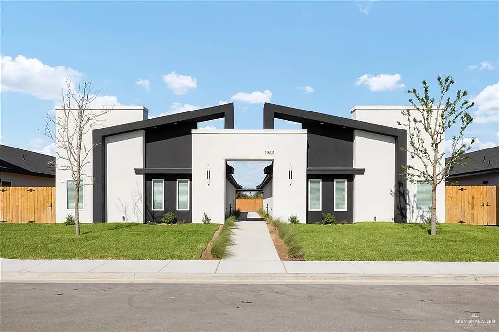 3 bed, 2.0 bath, 1129 sqft, $1,375 — Photo 1
