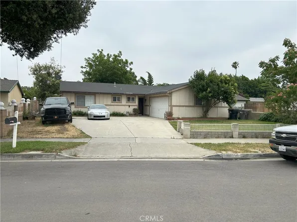 826 Railroad St, Corona, CA 92882