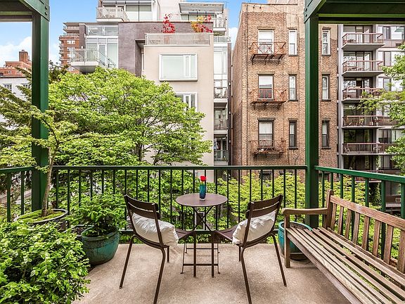 3rd image of 347 W 22nd St APT 6