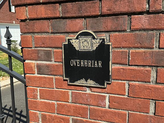 4th image of 125 Overbriar Dr NE