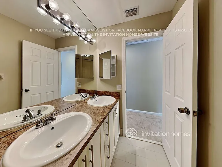 4433 NW 67th Ave — Photo 18