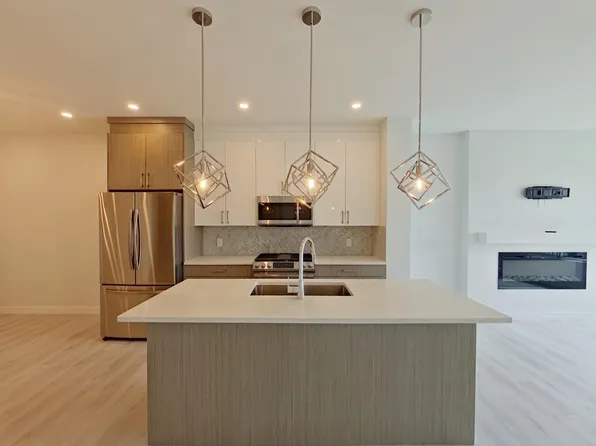 8070 Kiriak Line SW, Edmonton, AB T6W 4V2