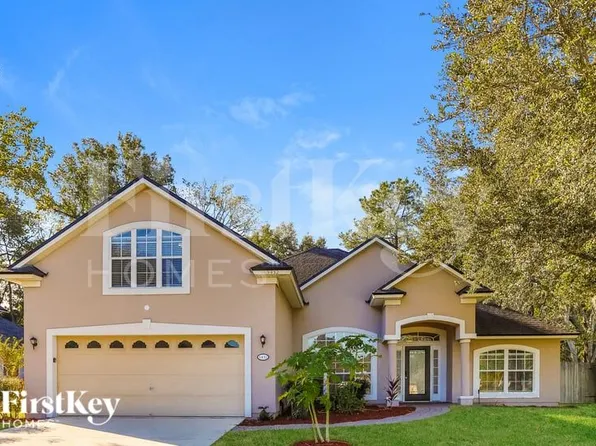 5432 London Lake Dr, Jacksonville, FL 32258
