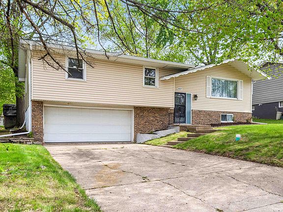 2nd image of 2819 W Fountaindale Dr