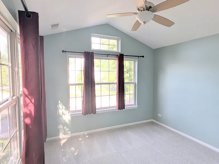3055 Kentshire Cir — Photo 5