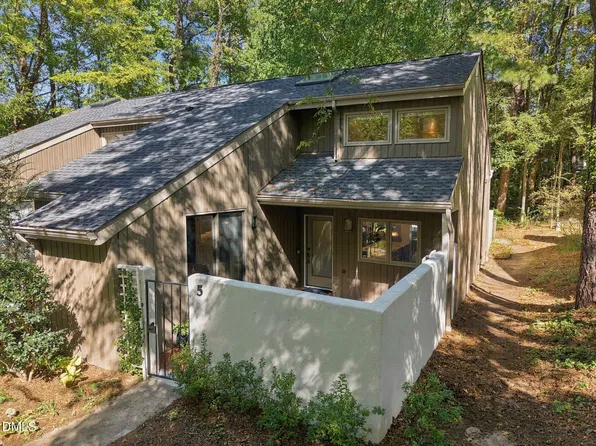 5 Banstead Pl, Chapel Hill, NC 27517