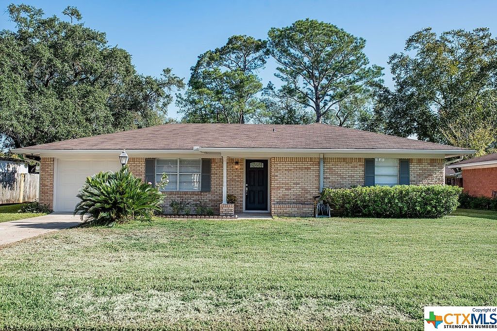 505 Suzanne St Edna TX 77957 Zillow