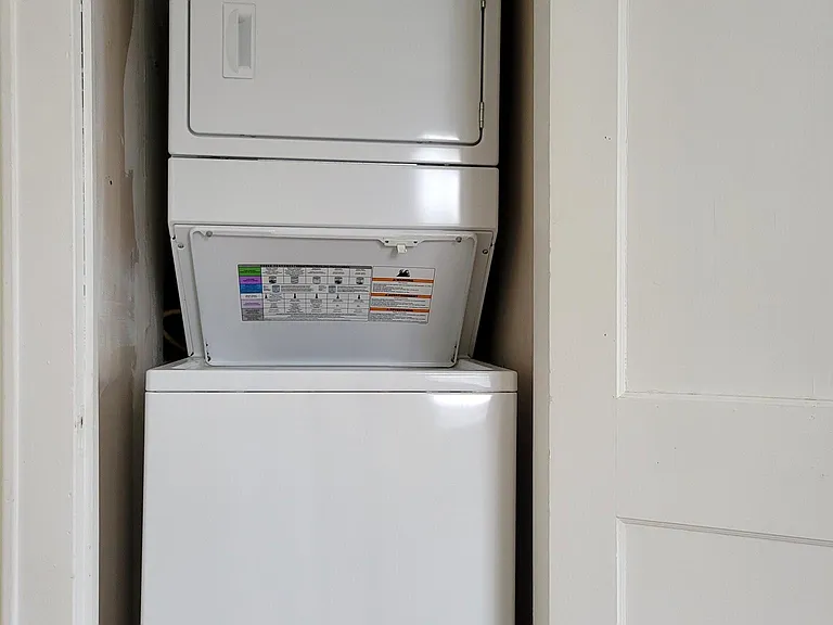 512 College Ave #2 — Photo 4
